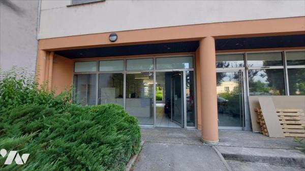 local pro 10 rue de Dole