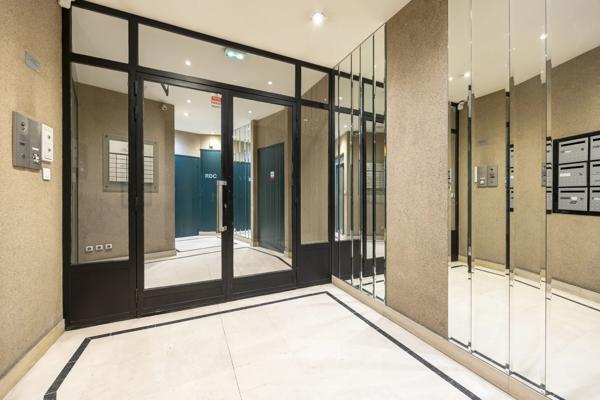 Appartement Paris 1 er - PLACE DES VICTOIRES / COQUILLÈRE