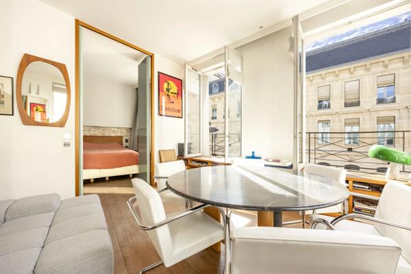 Appartement Paris 1 er - PLACE DES VICTOIRES / COQUILLÈRE