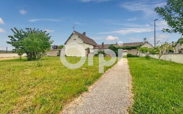 Maison à vendre    5 pièces •  Marcilly-sur-Eure
