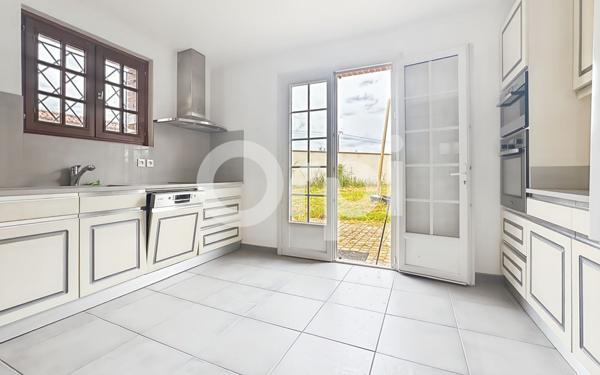 Maison à vendre    5 pièces •  Marcilly-sur-Eure