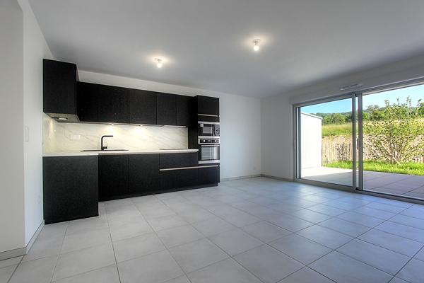 Appartement 3 pièces Rez-de-jardin avec terrasse, parking et accès PMR