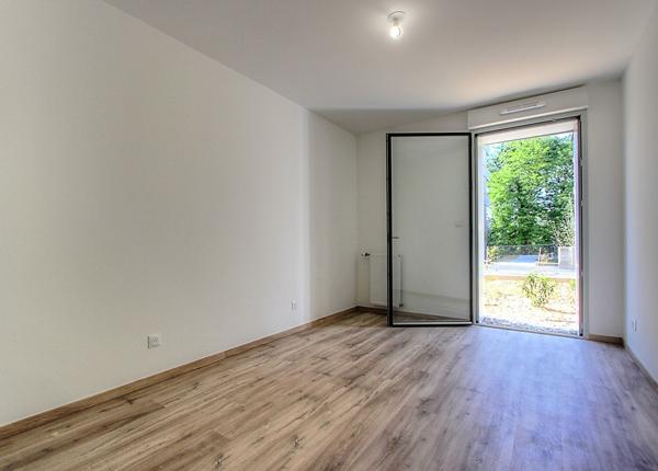 Appartement 3 pièces Rez-de-jardin avec terrasse, parking et accès PMR
