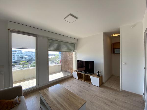 Appartement Cergy 1 pièce(s) 24,08 m2 Loyer 799 €/mois charges comprises **  - Référence  MG11227