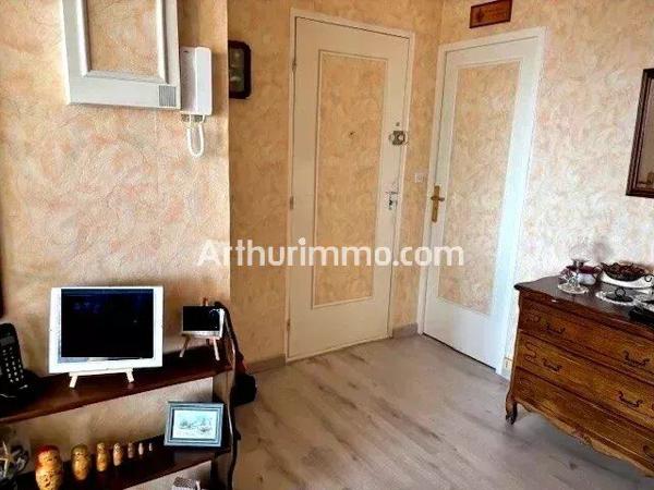 Vente                                                      Appartement
                        
                     4 pièces                      79 m2                     à Le Havre