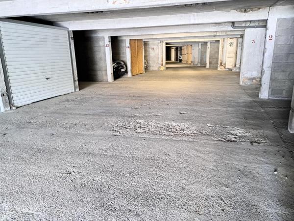 Bordeaux (33800) Parking Béglais