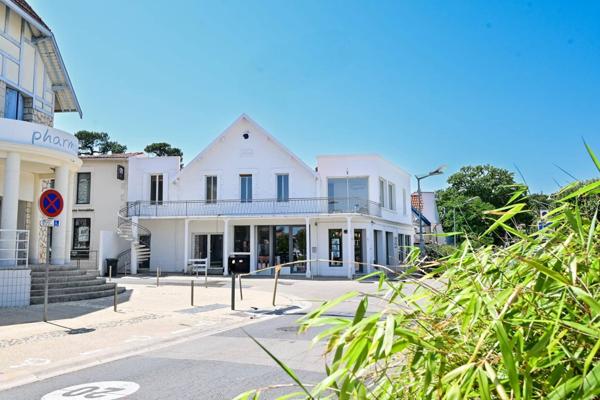 28 avenue de la République, Saint-Palais-sur-Mer – Appartement rénové, vue dégagée sur la place, plage à pied