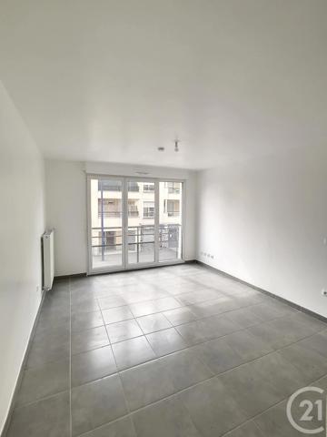 Appartement F2 à vendre  2 pièces - 38 m 2   BOBIGNY  - 93