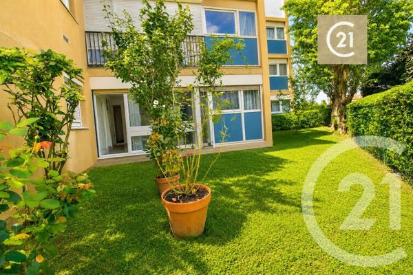 Appartement F2 à vendre  2 pièces - 38 m 2   BOBIGNY  - 93