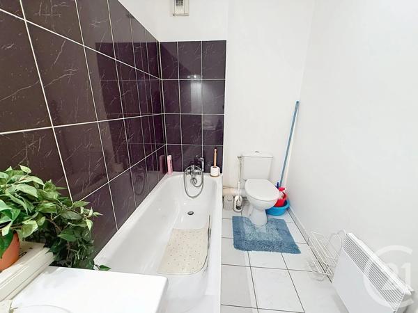 Appartement F2 à vendre  2 pièces - 38 m 2   BOBIGNY  - 93