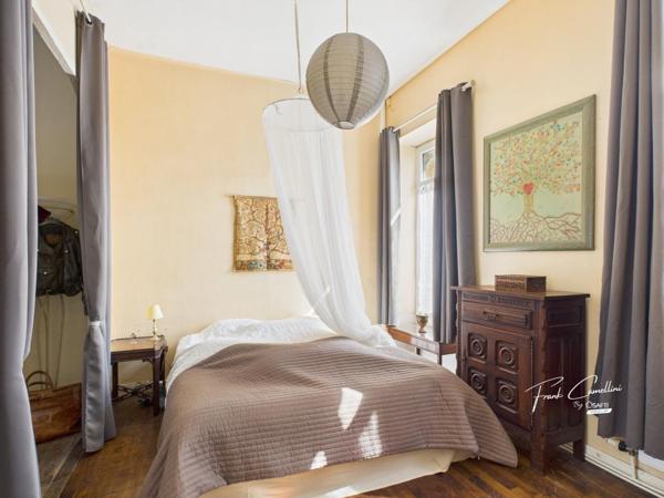 Superbe propriété de 9 pièces à 10mn des plages