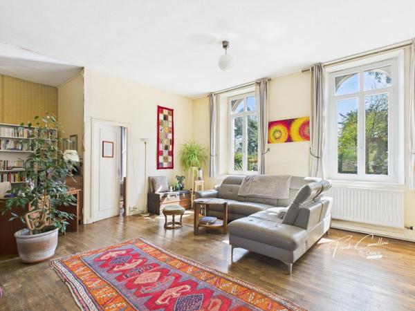 Superbe propriété de 9 pièces à 10mn des plages