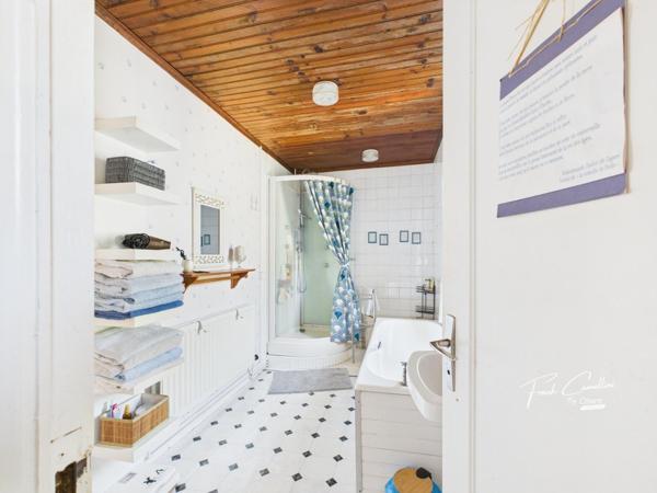 Superbe propriété de 9 pièces à 10mn des plages