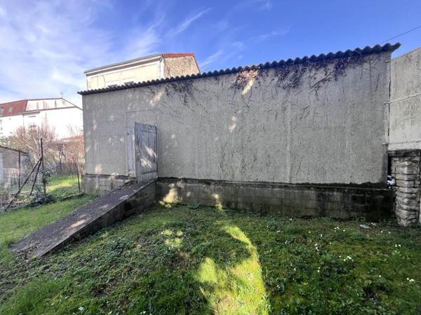 Parking à vendre |  Périgueux |  Box individuel | 100 m²