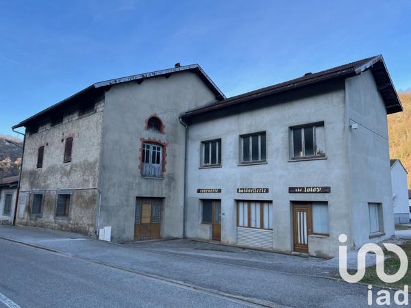 Maison à vendre 10 pièces 700 m² Moirans-en-Montagne