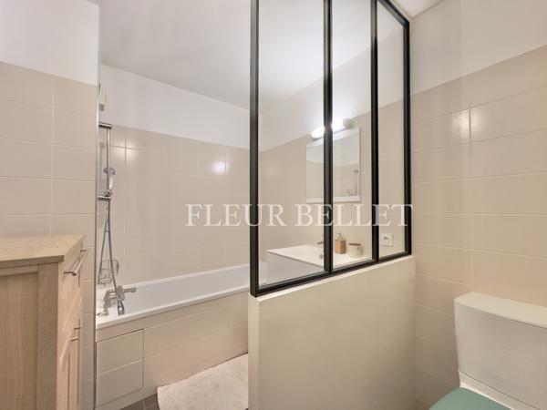 Appartement
         3 pièces
        - 60 m² Exclusivité 460 000 € *
