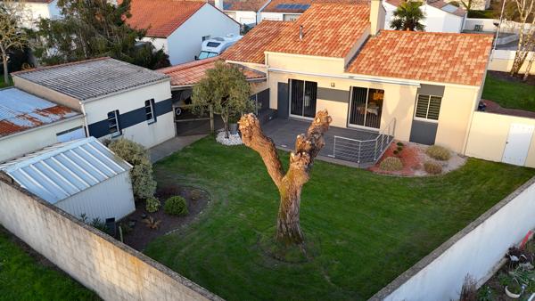 Maison familiale 110m2 COEX 3 chambres, 747m2 de terrain et dépendances Toutes les caractéristiques