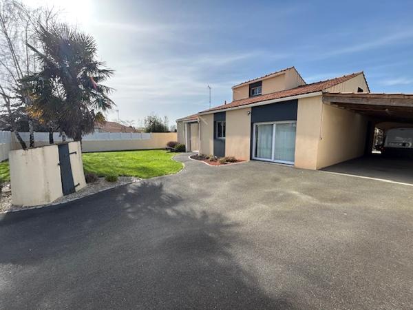 Maison familiale 110m2 COEX 3 chambres, 747m2 de terrain et dépendances Toutes les caractéristiques