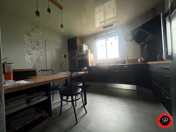 Maison familiale 110m2 COEX 3 chambres, 747m2 de terrain et dépendances Toutes les caractéristiques