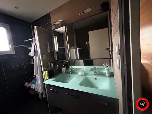 Maison familiale 110m2 COEX 3 chambres, 747m2 de terrain et dépendances Toutes les caractéristiques