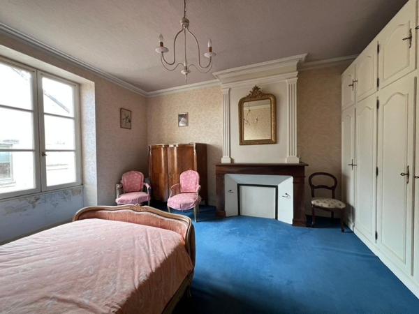 Dans le centre de DANGE SAINT ROMAIN