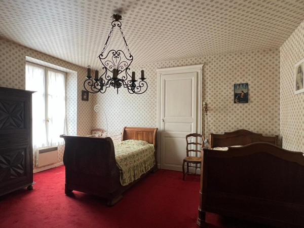 Dans le centre de DANGE SAINT ROMAIN