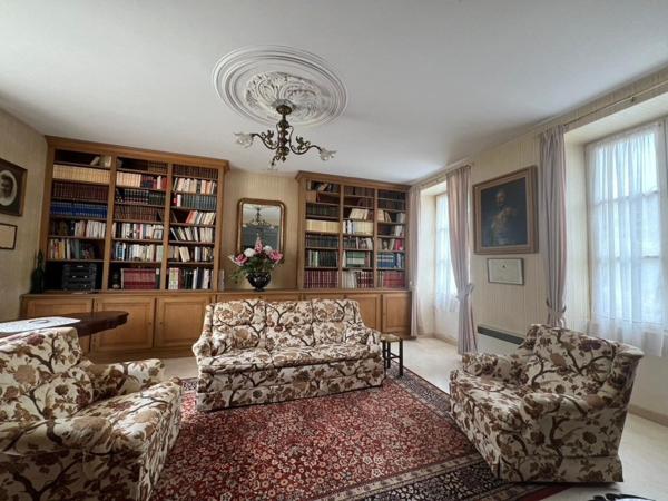 Dans le centre de DANGE SAINT ROMAIN