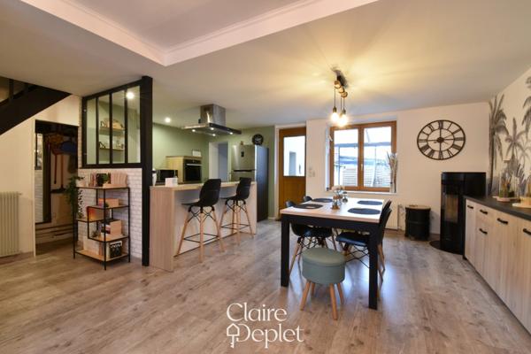 Maison de ville 3 chambres avec jardin et dépendances.