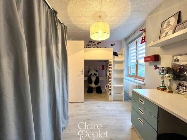 Maison de ville 3 chambres avec jardin et dépendances.