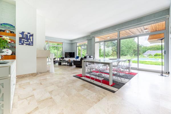 Acheter Maison 9 pièces - 371 m²