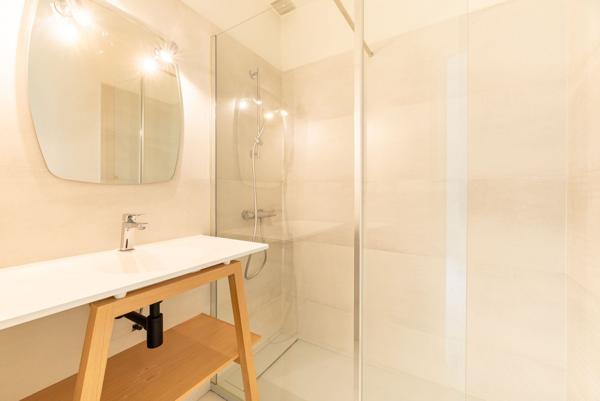 Acheter Maison 9 pièces - 371 m²