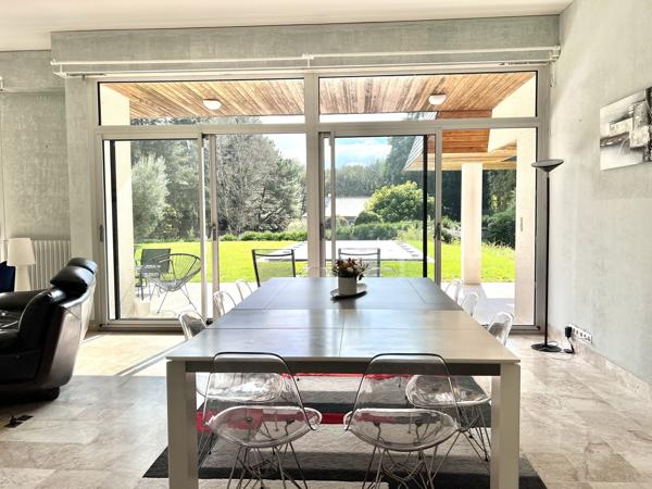 Acheter Maison 9 pièces - 371 m²