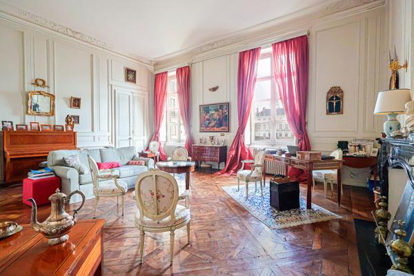 Acheter Appartement 8 pièces - 265 m²