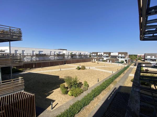 Vente                                                      Appartement
                        
                     1 pièces                      27 m2                     à Chartres