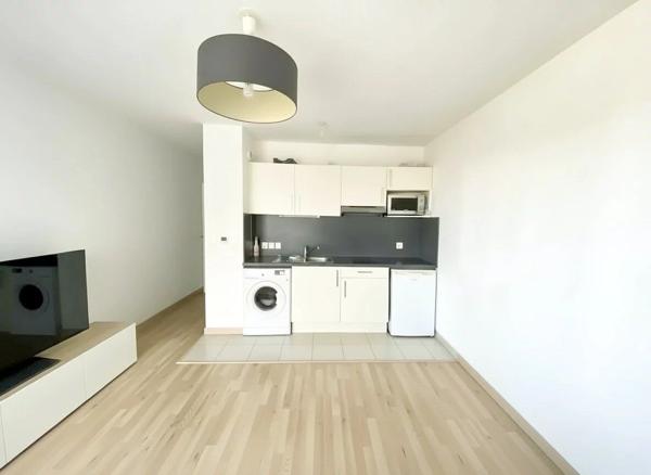 Vente                                                      Appartement
                        
                     1 pièces                      27 m2                     à Chartres