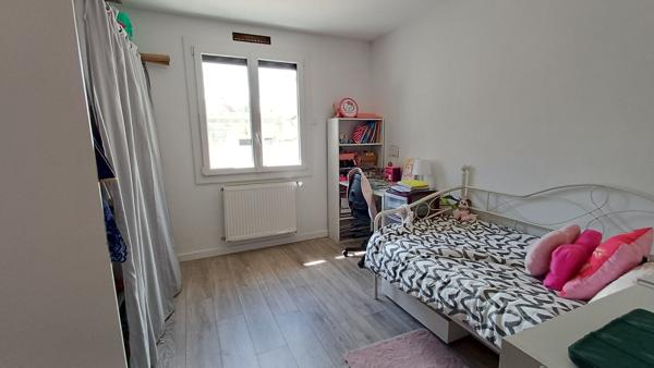 Maison Chenove 7 pièce(s) 142.30 m2