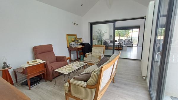 Maison Chenove 7 pièce(s) 142.30 m2