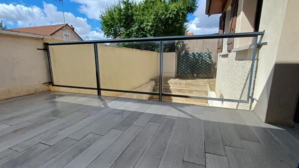 Maison Chenove 7 pièce(s) 142.30 m2