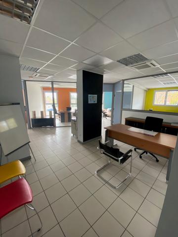 31170 Tournefeuille Location local 813 € C.C (*) / Réference: M1454