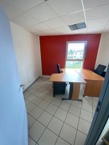 31170 Tournefeuille Location local 813 € C.C (*) / Réference: M1454