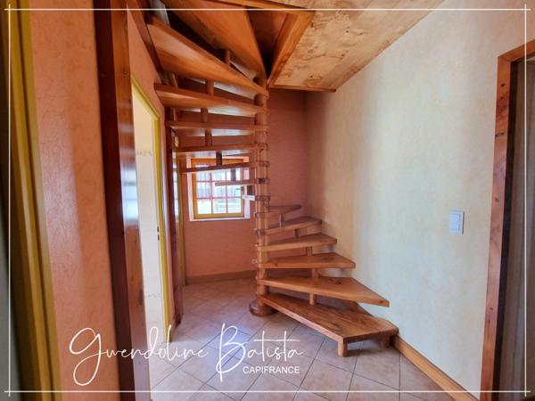 Proche EYMET - Propriété en Pierre 300m² avec gîte - Terrain de 12 Ha - Dépendances