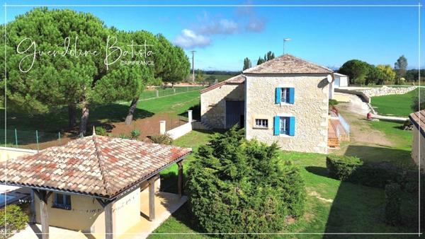 Proche EYMET - Propriété en Pierre 300m² avec gîte - Terrain de 12 Ha - Dépendances