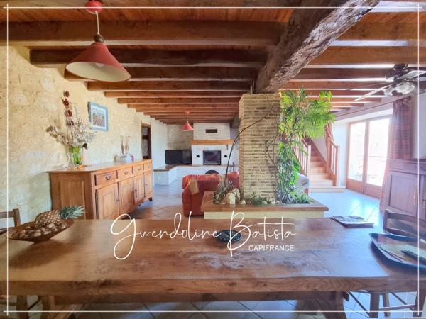 Proche EYMET - Propriété en Pierre 300m² avec gîte - Terrain de 12 Ha - Dépendances