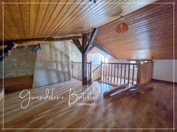 Proche EYMET - Propriété en Pierre 300m² avec gîte - Terrain de 12 Ha - Dépendances