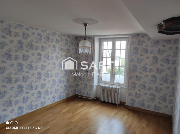 Maison en pierre de 87.5m², avec possibilité d'agrandissement, proche du bourg de St Georges des Groseillers.