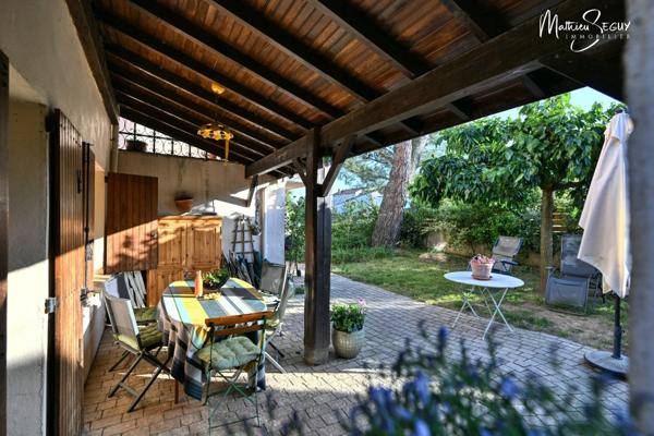 Grande maison P7 sur un grand terrain au coeur de SAINT JEAN DE TOUSLAS