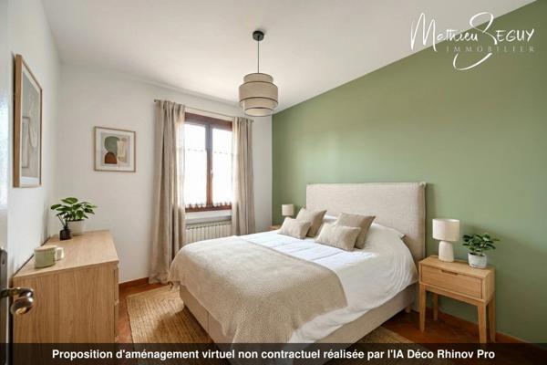 Grande maison P7 sur un grand terrain au coeur de SAINT JEAN DE TOUSLAS