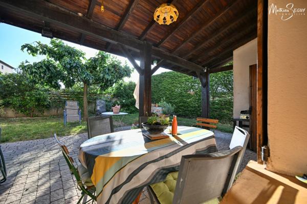 Grande maison P7 sur un grand terrain au coeur de SAINT JEAN DE TOUSLAS