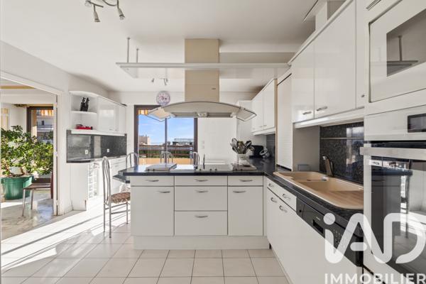 Appartement à vendre 6 pièces 211 m² Cagnes-sur-Mer