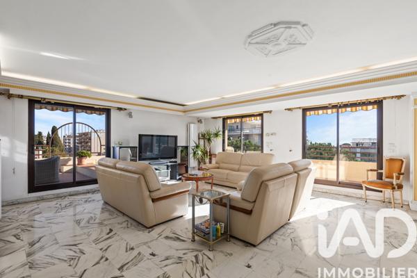 Appartement à vendre 6 pièces 211 m² Cagnes-sur-Mer